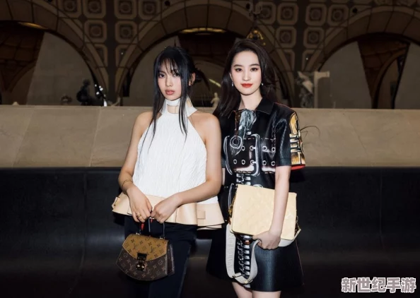 美国高清美女做性视频引发全球热议，网友们纷纷表示震惊与不满，背后真相令人深思！